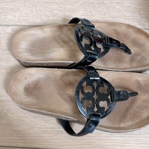 Tory Burch Miller cloud Black patent leather.